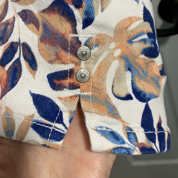 Gloria Vanderbilt Amanda Capri, Size 12 - Picture 3 of 11